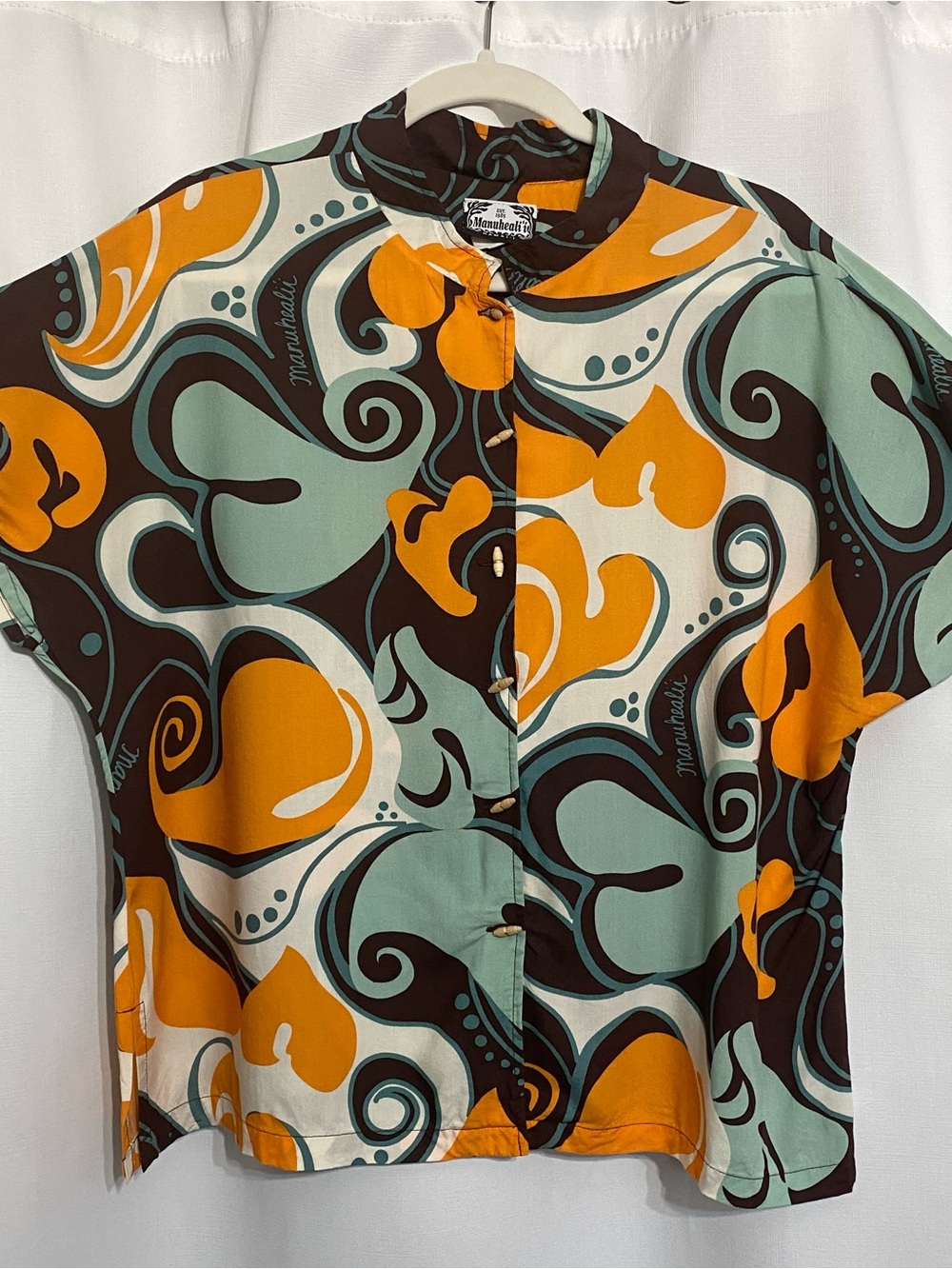 Manuhealii Womens Hawaiian Blouse Multicolor Anthurium Design XXL Toggle Button